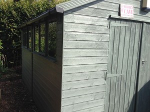 shed women cave